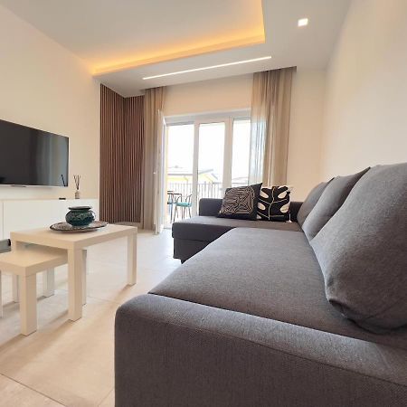 Naiade Apartment - Parcheggio Privato Coperto Incluso Isola di Liri Buitenkant foto