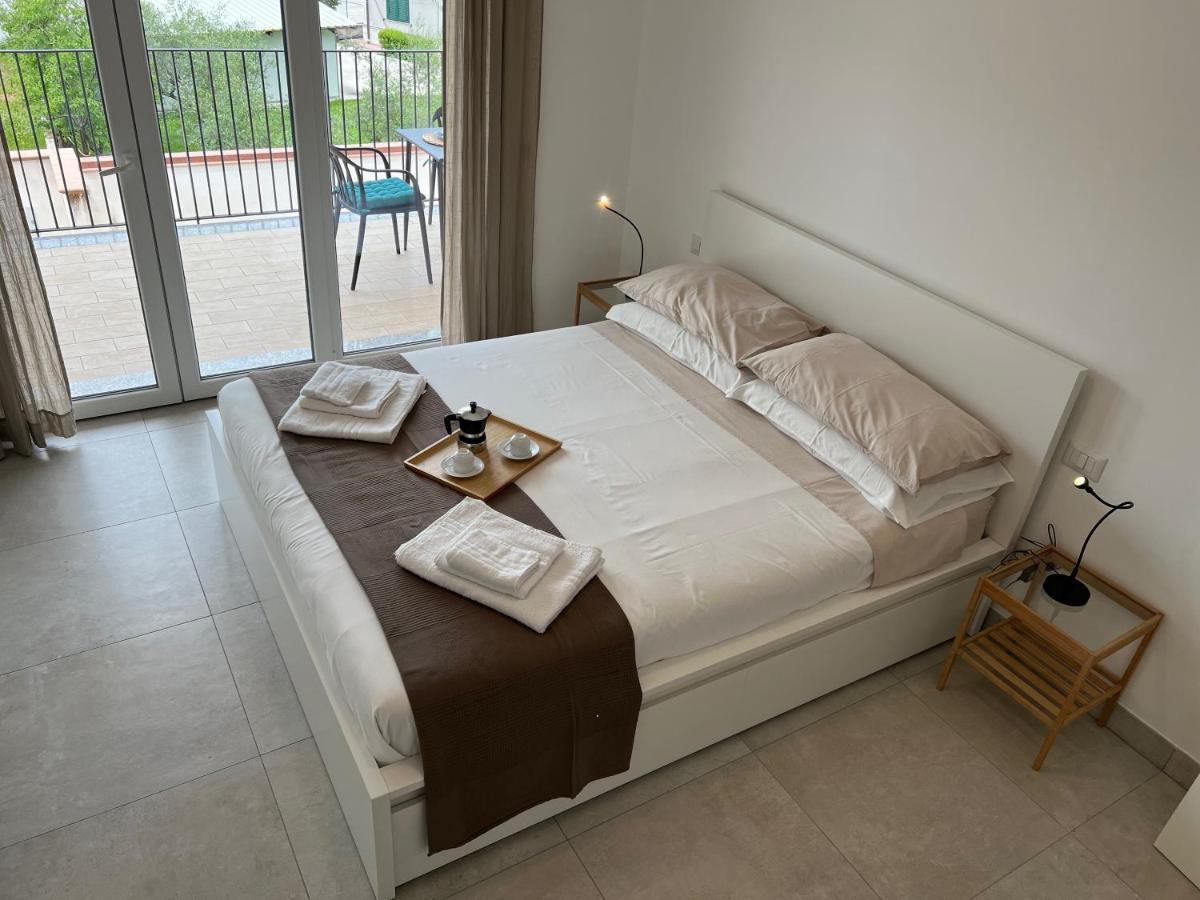Naiade Apartment - Parcheggio Privato Coperto Incluso Isola di Liri Buitenkant foto